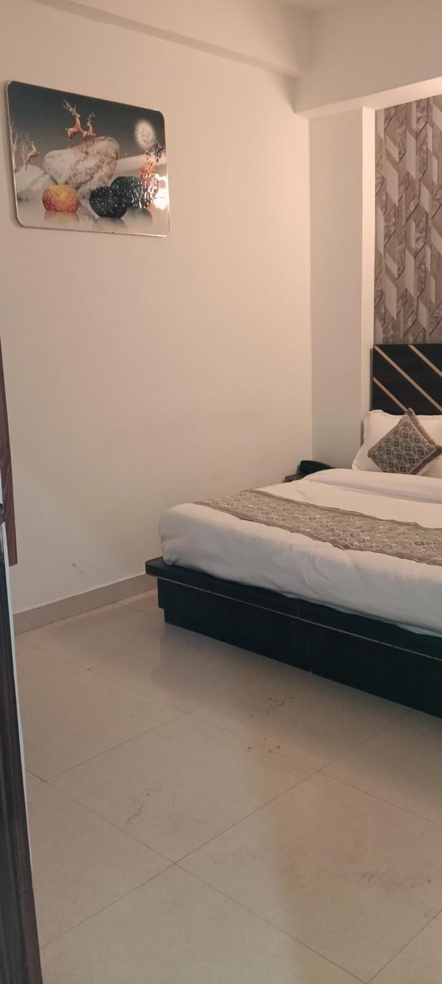 Hotel Blue Heaven Oyotownhouse Ghaziabad Dış mekan fotoğraf