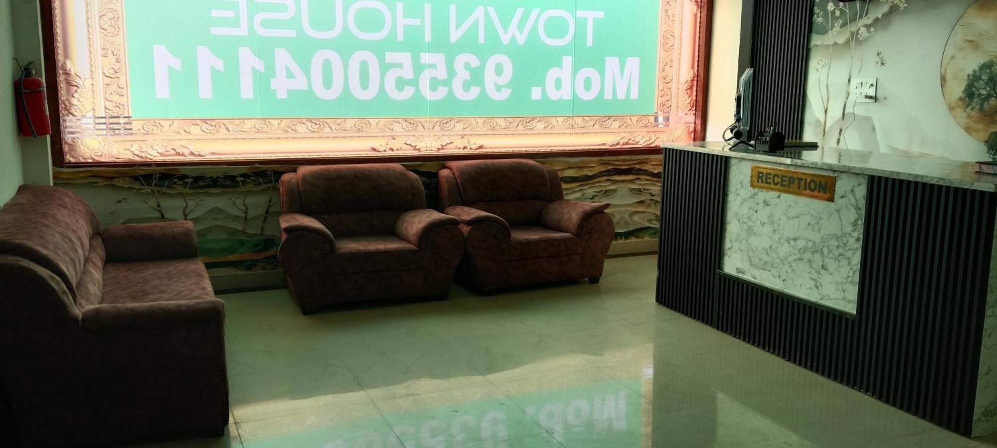 Hotel Blue Heaven Oyotownhouse Ghaziabad Dış mekan fotoğraf